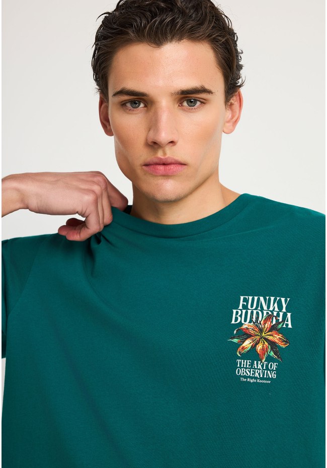 Men's cotton t-shirt with print on the back
