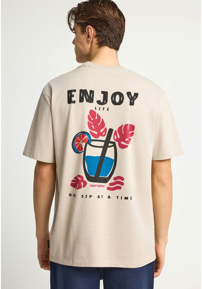 Ανδρικό relaxed t-shirt με τύπωμα στην πλάτη
