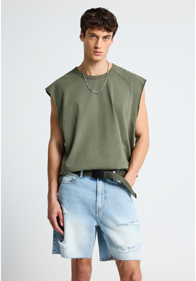 Men's baggy denim shorts with destroyed effects