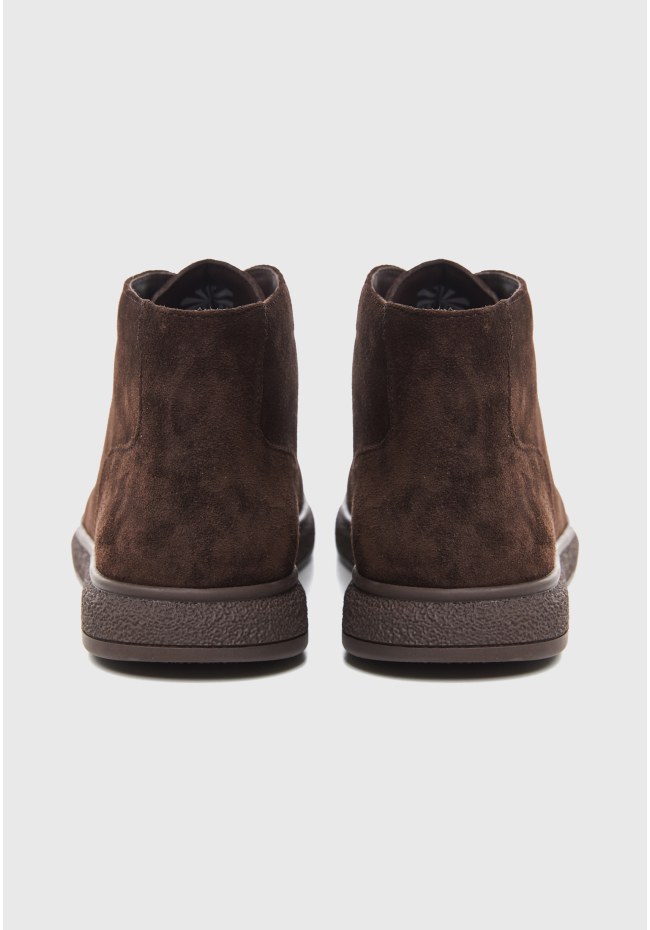 Men's suede chukka boots