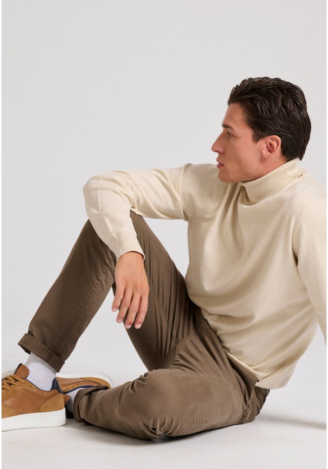 Men's chino pants - The essentials
