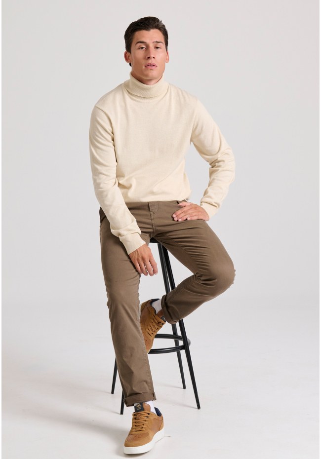Men's chino pants - The essentials
