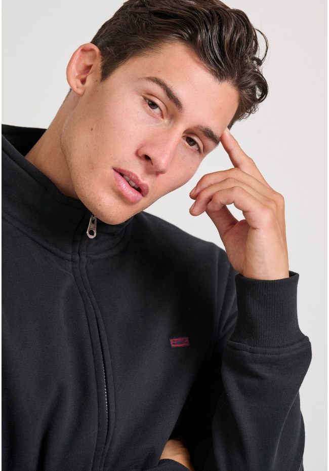 Men's turtle neck zip-up cardigan