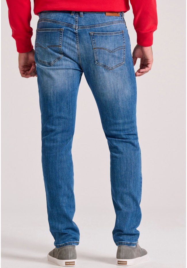 Slim tapered fit jeans