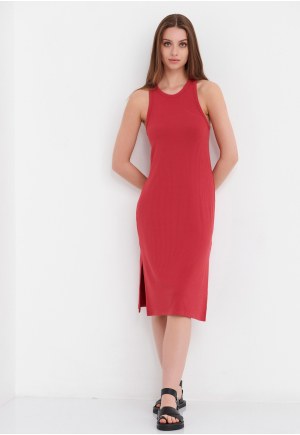 Maxi dress with side slit