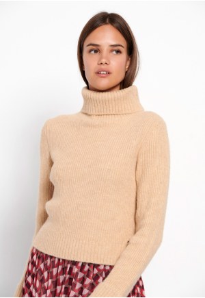 Turtle neck sweater