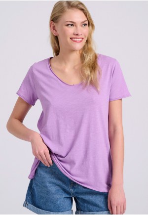 Women's V-neck plain t-shirt - The essentials