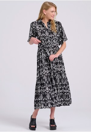 Σεμιζιέ εμπριμέ μάξι φόρεμα με βολάν σε boho look