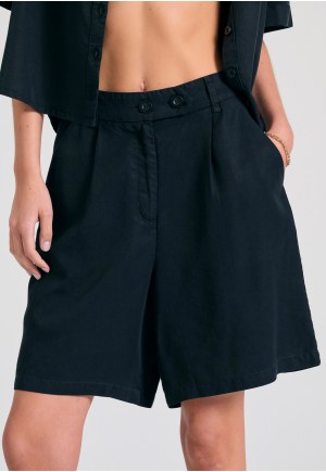 Lyocell garment dyed σορτς με πιέτες