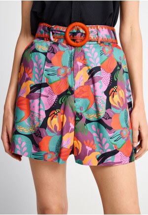 Women's floral shorts with belt