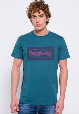 T-shirt με τύπωμα στο στήθος