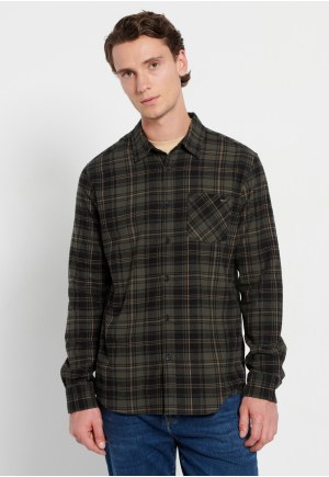 Flannel plaid shirt with pocket