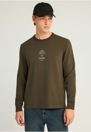 Long-sleeve T-shirt with chest print