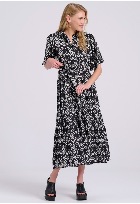 All over printed maxi semi-dress with ruffles in boho look