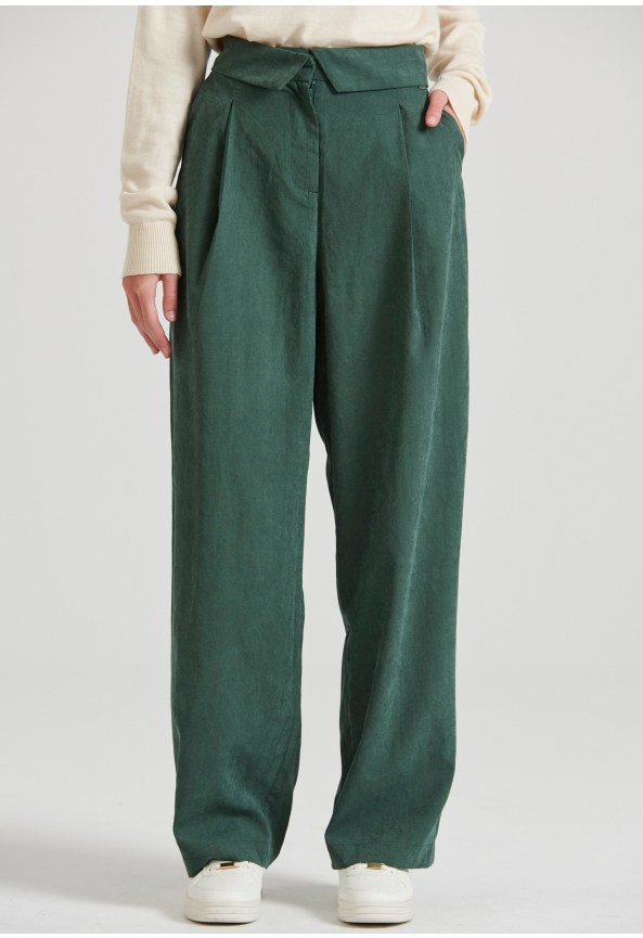 Wide leg fit παντελόνι με μονή πιέτα στη μέση