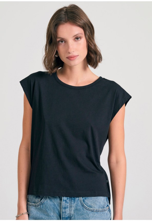 Women's t-shirt with open back