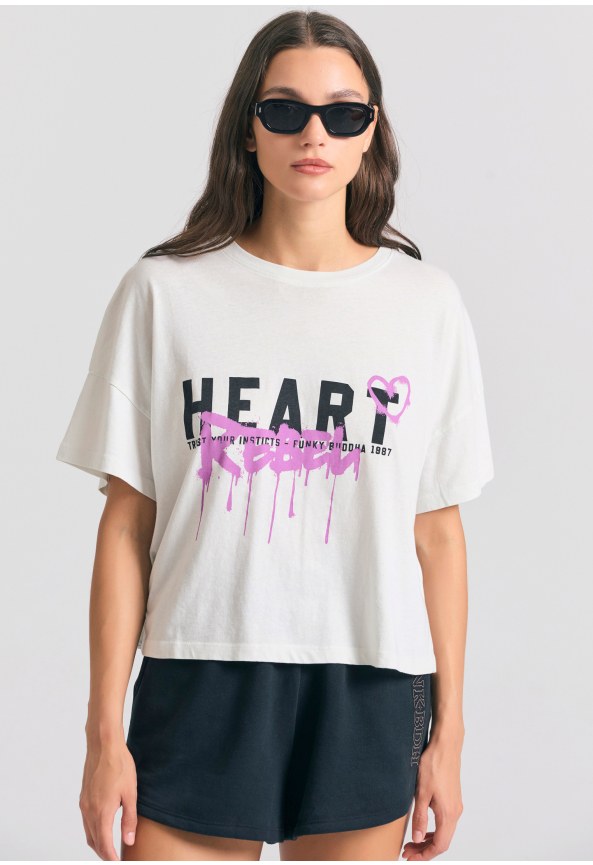 Loose fit γυναικείο t-shirt με text artwork τύπωμα