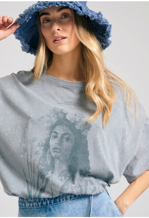 Oversized garment dyed t-shirt με vintage τύπωμα