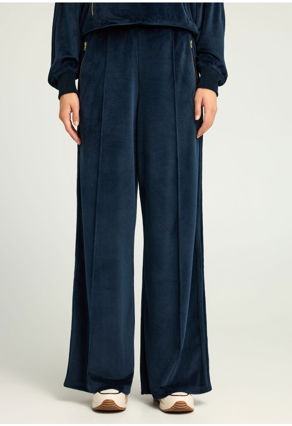 Women's wide leg pants in velvet fabric