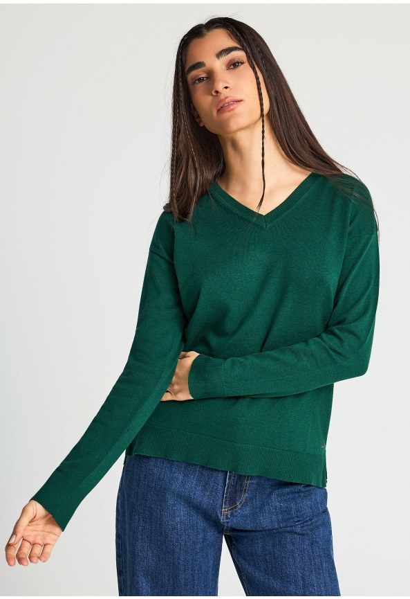 Γυναικείο πλεκτό με V λαιμόκοψη