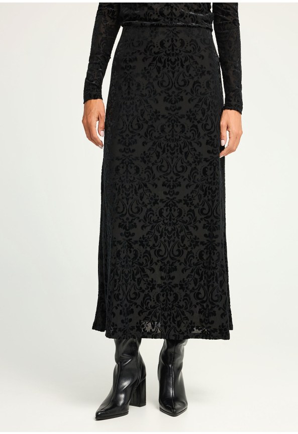 Maxi embroidered skirt with straight cut