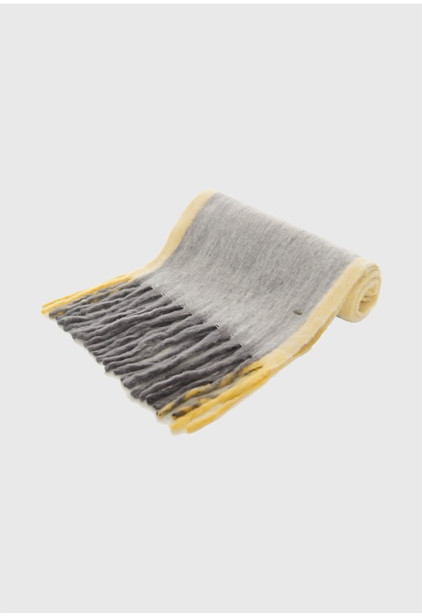 Women's striped scarf with fringes