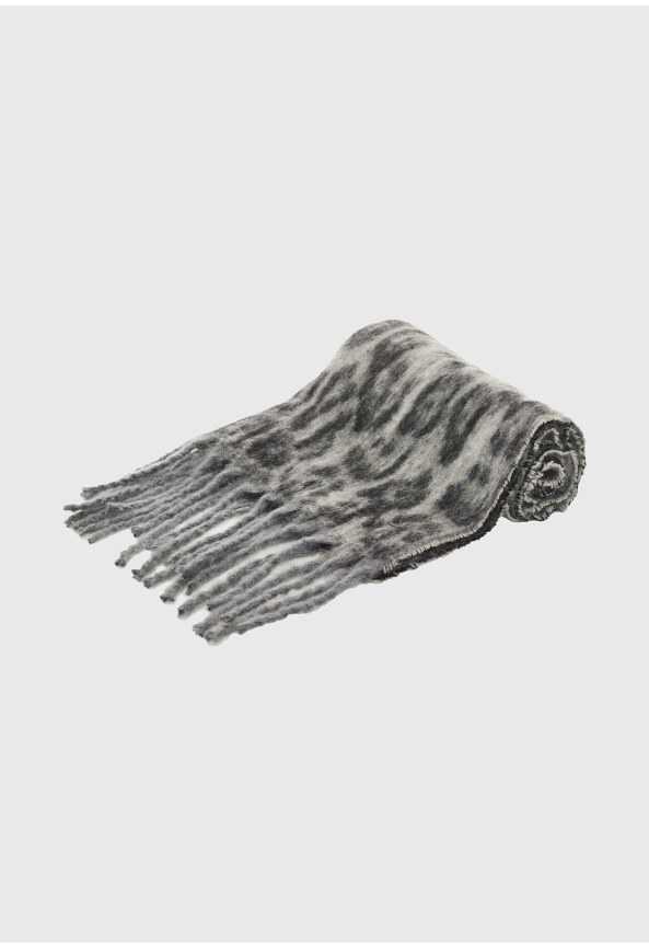 Women's patterned scarf with fringes