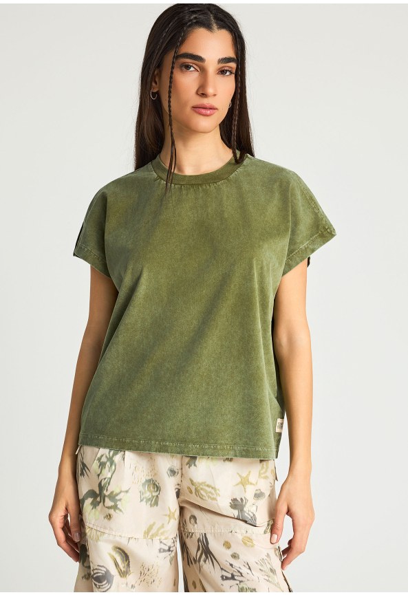 T-shirt με άνοιγμα στο μανίκι