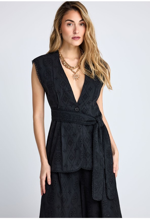 Γιλέκο με διάτρητο κεντημένο μοτίβο