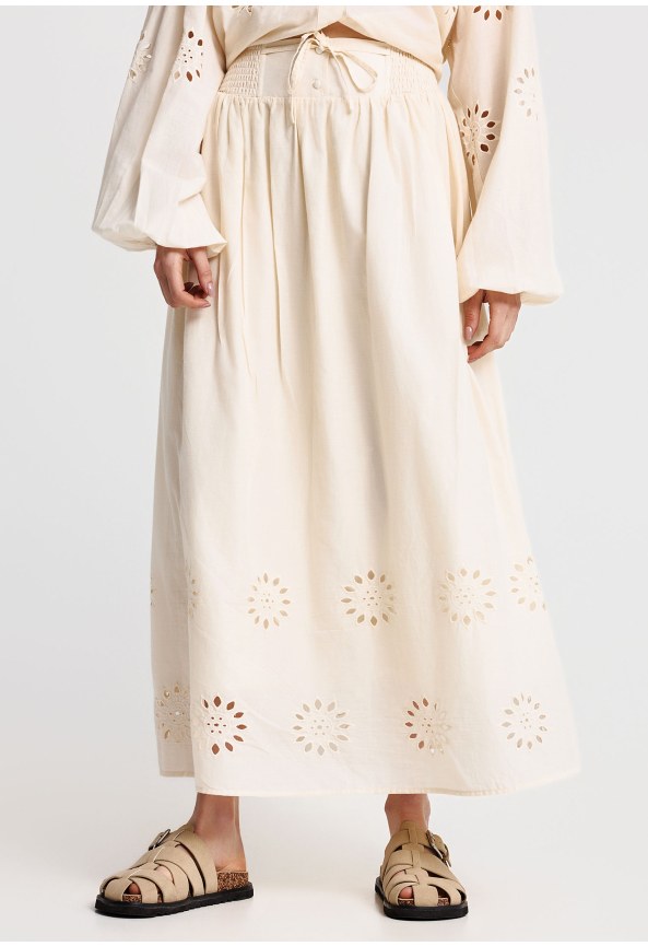 Maxi φούστα με διάτρητο κεντημένο μοτίβο