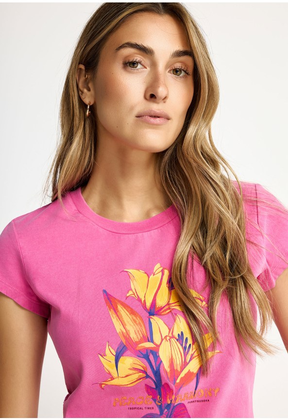 Γυναικείο slim t-shirt με τύπωμα
