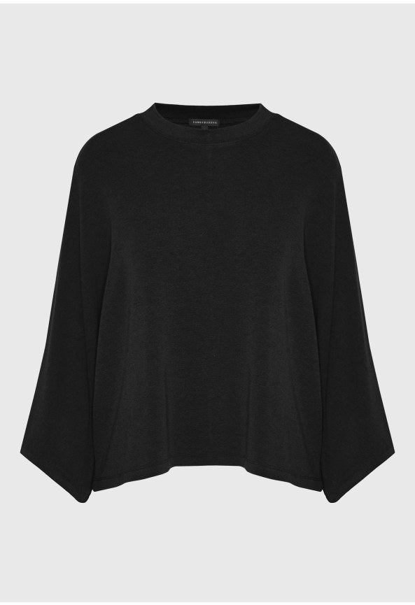 Women's cropped top with wide sleeves
