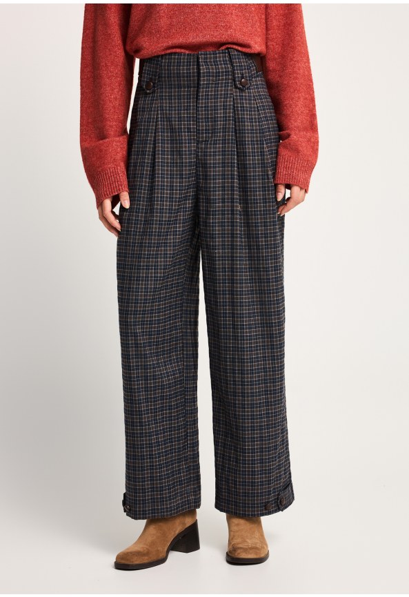 Women's plaid trousers