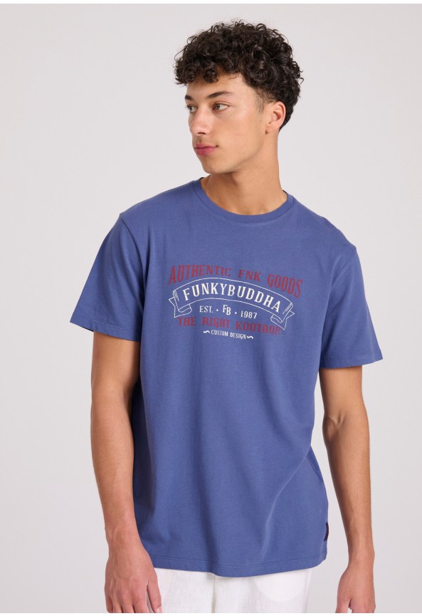 T-shirt με vintage text artwork τύπωμα