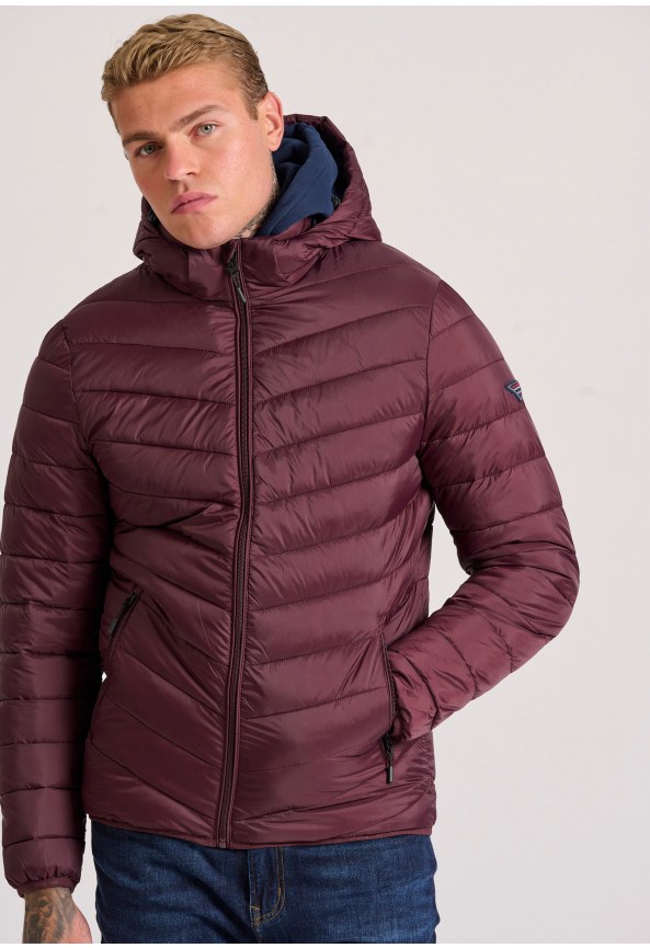 Traveller jacket with detachable hood