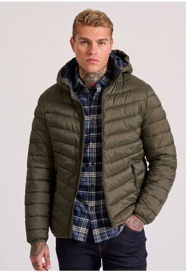 Traveller jacket with drawstring hood