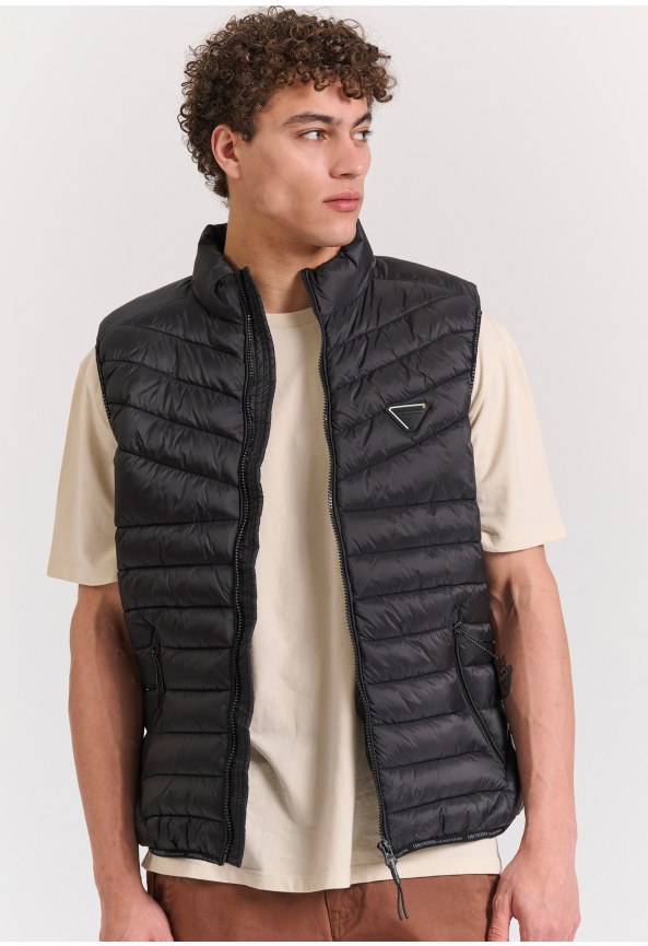 Ανδρικό αμάνικο καπιτονέ μπουφάν