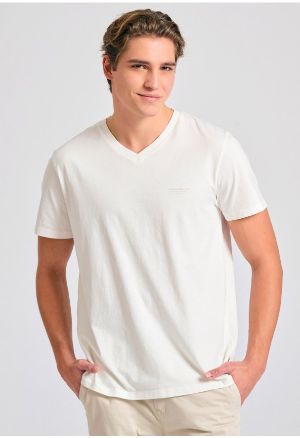 V-neck t-shirt with chest logo