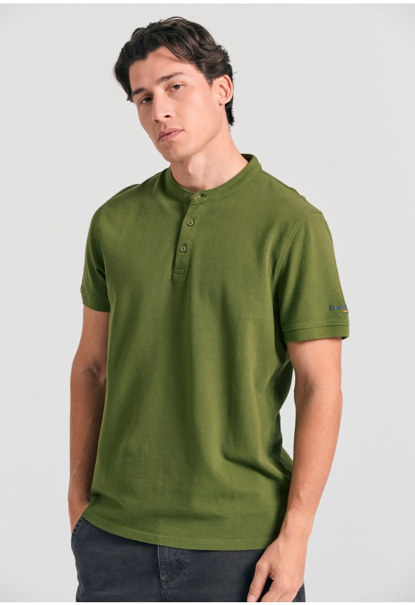 Μπλούζα polo με λαιμό mao και κέντημα στο μανίκι