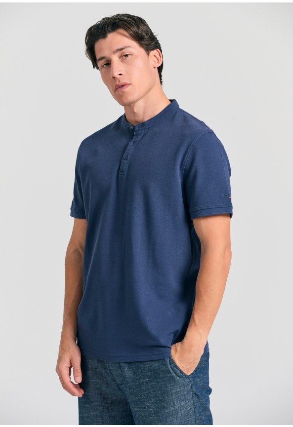 Μπλούζα polo με λαιμό mao και κέντημα στο μανίκι