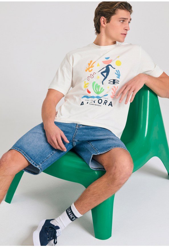 Relaxed fit t-shirt με graphic τύπωμα