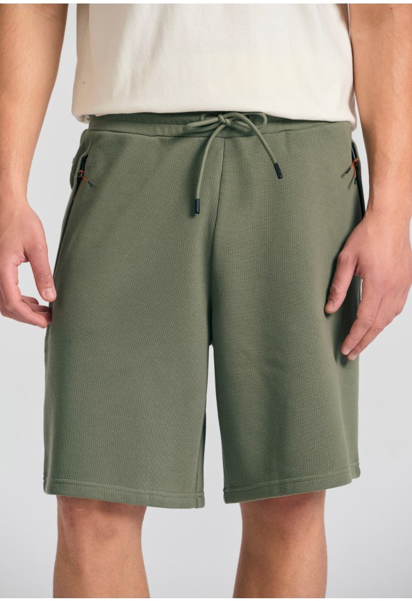 Relaxed fit αθλητική βερμούδα σε πικέ ύφανση