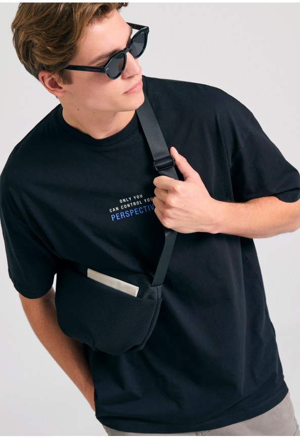 Oversized t-shirt με text artwork τύπωμα στην πλάτη