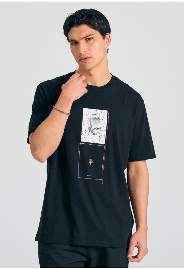Relaxed fit t-shirt με abstract τύπωμα