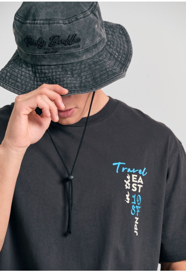 Relaxed fit με graphic τύπωμα στην πλάτη