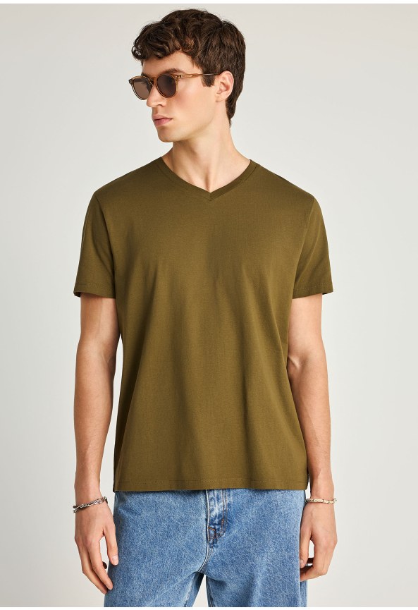 T-shirt με V λαιμόκοψη - The basics collection