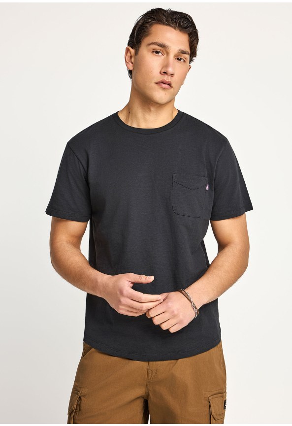 T-shirt με τσέπη στο στήθος