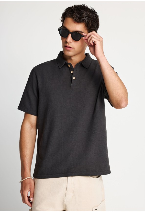 Men's relaxed polo shirt with embossed weave