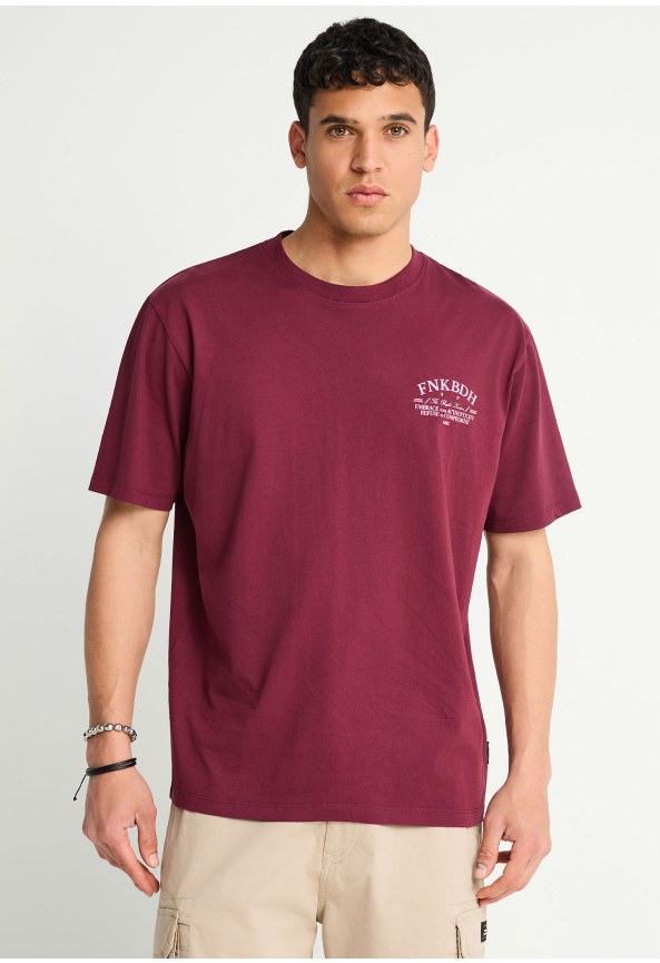 Ανδρικό relaxed t-shirt με τύπωμα στην πλάτη