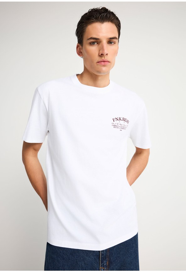 Ανδρικό relaxed t-shirt με τύπωμα στην πλάτη